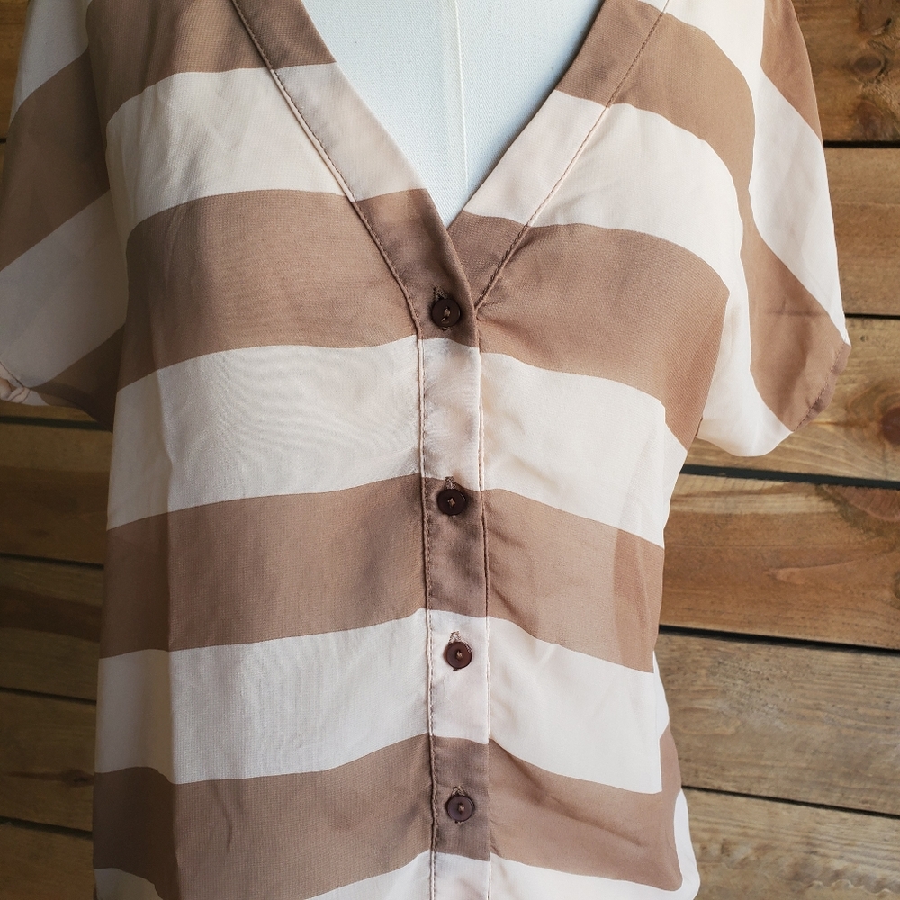 🤏 Sheer horizontal striped top - Picture 2 of 6